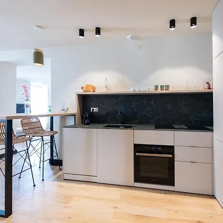 Florella Croisette *